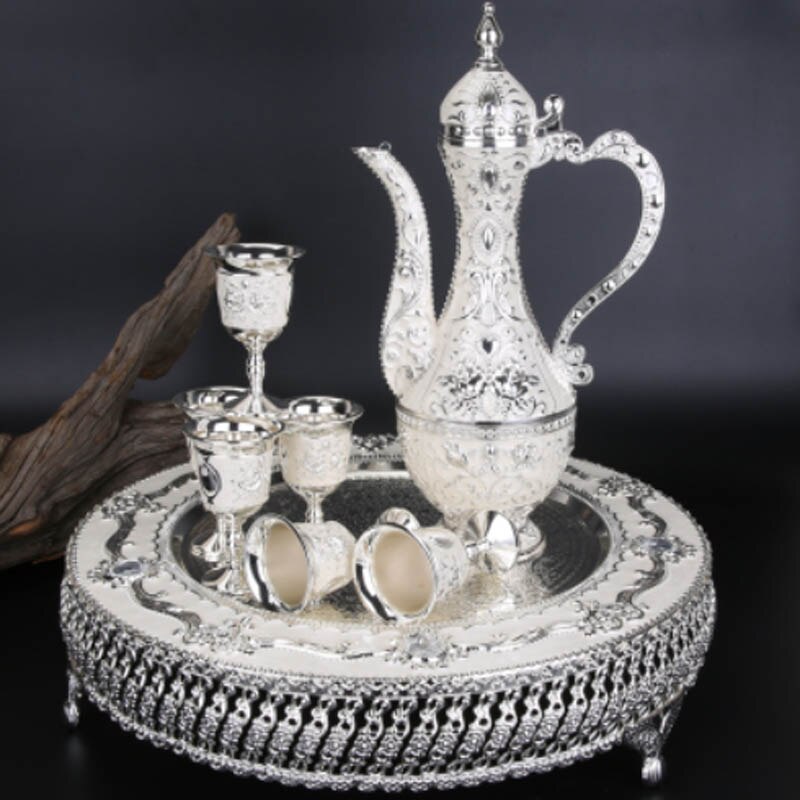 Eight-Piece Wine set European Retro Alloy Liqueur set Russian